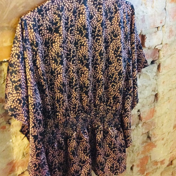 Forever 21 Floral Top Size L - Picture 3 of 3